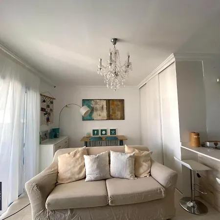 Secret Garden Apartment *